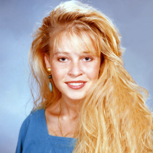 Photos From Chelsea Lately Staff The Awkward Years E Online